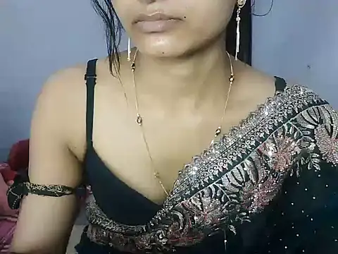 Snapshot of ROSE_GOLDE chatting on November 29, 2025, 3:23 pm ROSE GOLDE online show from November 29, 2025, 3:23 pm