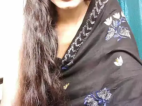 Snapshot of ROSE_GOLDE chatting on September 14, 2025, 5:02 pm ROSE GOLDE online show from September 14, 2025, 5:02 pm