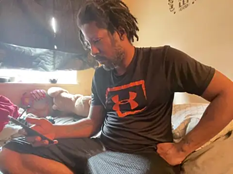 viceutk1 online show from February 23, 2026, 4:40 pm