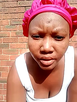 Snapshot of CouplesX96xx chatting on September 30, 2025, 1:17 pm CouplesX96xx online show from September 30, 2025, 1:17 pm