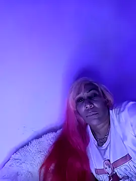 Snapshot of iamlalamilano chatting on February 10, 2026, 7:13 pm iamlalamilano online show from February 10, 2026, 7:13 pm