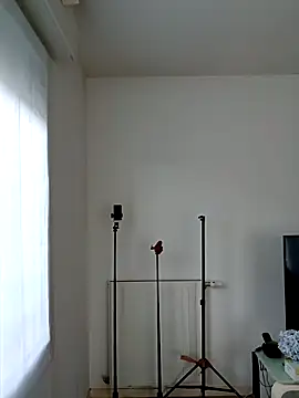 iamlalamilano online show from April 19, 2026, 10:38 am