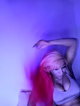 Snapshot of iamlalamilano chatting on February 20, 2026, 5:26 pm iamlalamilano online show from February 20, 2026, 5:26 pm