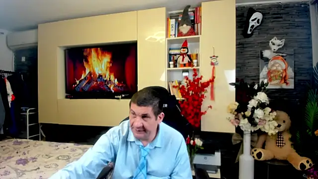 SpartacusDaddy48 online show from March 25, 2026, 1:17 am