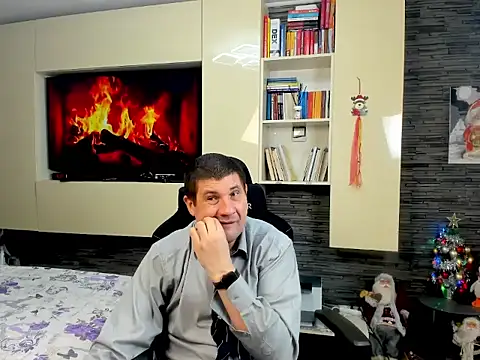 SpartacusDaddy48 online show from February 14, 2026, 5:35 pm