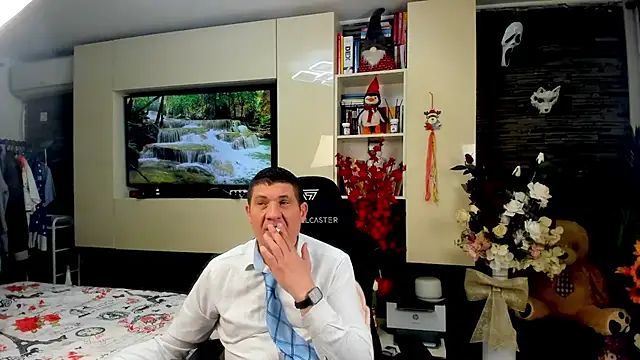 SpartacusDaddy48 online show from April 18, 2026, 5:48 pm