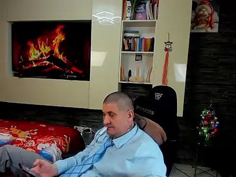 SpartacusDaddy48 online show from January 7, 2026, 10:59 pm