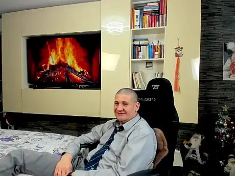 SpartacusDaddy48 online show from February 18, 2026, 6:26 pm