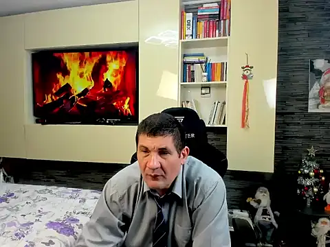 SpartacusDaddy48 online show from February 15, 2026, 4:06 pm