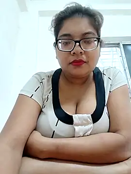 Elie couple143 online show from November 4, 2025, 12:25 am