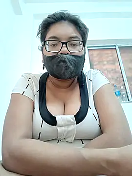 Elie couple143 online show from December 1, 2025, 6:03 am