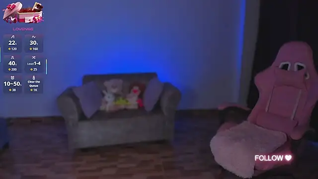 lunaarose online show from September 17, 2025, 4:14 am