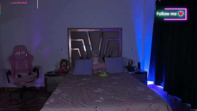 lunaarose online show from March 12, 2026, 3:34 am