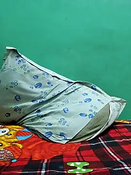 Sushant001 online show from November 9, 2025, 10:52 am