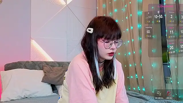 Misa Perfect online show from December 4, 2025, 11:42 am