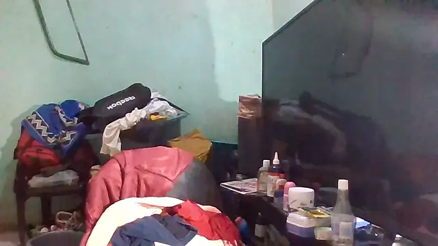 Snapshot of Nicky52 chatting on January 13, 2026, 5:39 pm Nicky52 online show from January 13, 2026, 5:39 pm