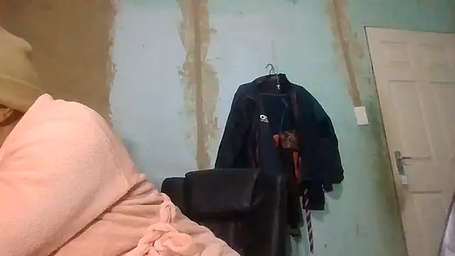 Snapshot of Nicky52 chatting on June 18, 2026, 1:37 am Nicky52 online show from June 18, 2026, 1:37 am