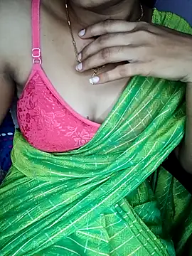 Snapshot of Nidhi_lovely chatting on October 9, 2025, 5:02 pm Nidhi lovely online show from October 9, 2025, 5:02 pm