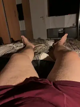 Snapshot of YoungDick004 chatting on November 24, 2025, 4:40 pm YoungDick004 online show from November 24, 2025, 4:40 pm