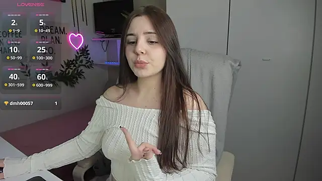 LiaWoow online show from April 19, 2026, 1:56 pm