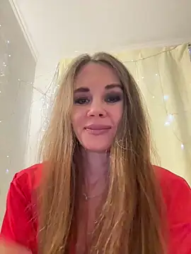 LucieMack online show from December 19, 2025, 10:12 pm