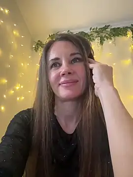 LucieMack online show from March 25, 2026, 7:46 pm