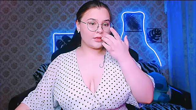 Snapshot of InLoveWithLife26 chatting on November 15, 2025, 5:39 pm InLoveWithLife26 online show from November 15, 2025, 5:39 pm