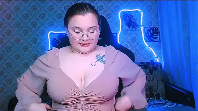 InLoveWithLife26 online show from March 3, 2026, 7:21 pm