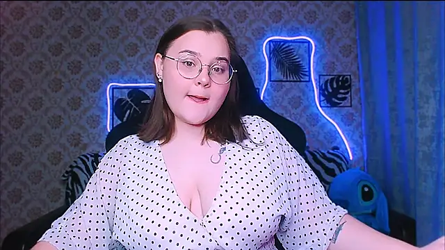 Snapshot of InLoveWithLife26 chatting on November 11, 2025, 8:14 pm InLoveWithLife26 online show from November 11, 2025, 8:14 pm