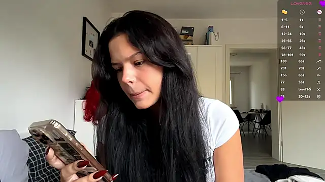 Snapshot of MaydaCornwall chatting on October 24, 2025, 7:07 am MaydaCornwall online show from October 24, 2025, 7:07 am