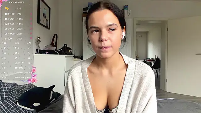 MaydaCornwall online show from February 11, 2026, 3:01 pm