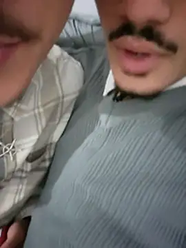 Snapshot of HitShelf chatting on December 15, 2025, 3:29 pm HitShelf online show from December 15, 2025, 3:29 pm