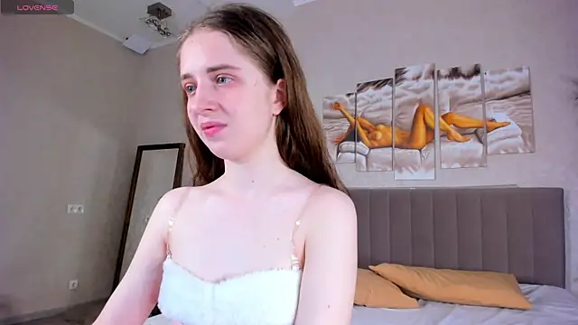 Camilla Kelly online show from April 6, 2026, 1:12 am