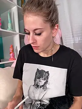 Snapshot of TheRealJessyLey chatting on October 5, 2025, 10:39 am TheRealJessyLey online show from October 5, 2025, 10:39 am