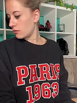 Snapshot of TheRealJessyLey chatting on September 18, 2025, 11:41 pm TheRealJessyLey online show from September 18, 2025, 11:41 pm