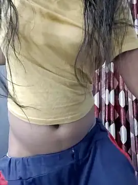 Snapshot of Ruhi_07 chatting on February 3, 2026, 4:10 am Ruhi 07 online show from February 3, 2026, 4:10 am