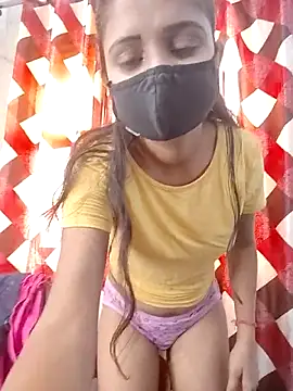 Snapshot of Ruhi_07 chatting on November 1, 2025, 3:24 am Ruhi 07 online show from November 1, 2025, 3:24 am