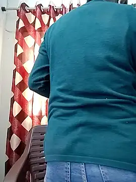 Snapshot of Ruhi_07 chatting on February 12, 2026, 4:01 am Ruhi 07 online show from February 12, 2026, 4:01 am