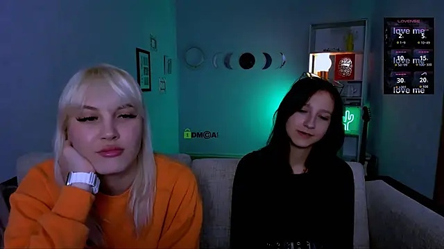 Snapshot of lau_ra_queen chatting on November 21, 2025, 2:43 am lau ra queen online show from November 21, 2025, 2:43 am