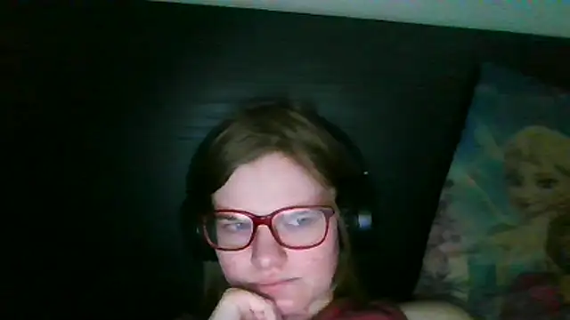 Snapshot of Moonolighta chatting on December 1, 2025, 12:50 pm Moonolighta online show from December 1, 2025, 12:50 pm