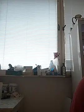 Snapshot of Moonolighta chatting on November 11, 2025, 9:59 am Moonolighta online show from November 11, 2025, 9:59 am