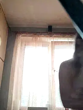 Snapshot of Moonolighta chatting on November 15, 2025, 9:35 am Moonolighta online show from November 15, 2025, 9:35 am