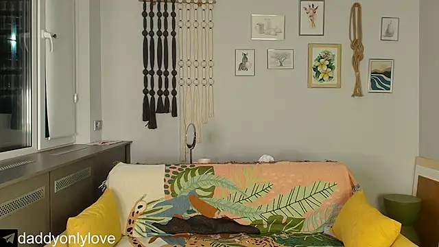 Snapshot of daddyonlyloveme chatting on November 12, 2025, 9:18 pm daddyonlyloveme online show from November 12, 2025, 9:18 pm