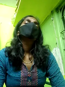 Snapshot of Honey_rosetamil chatting on October 14, 2025, 6:30 pm Honey rosetamil online show from October 14, 2025, 6:30 pm