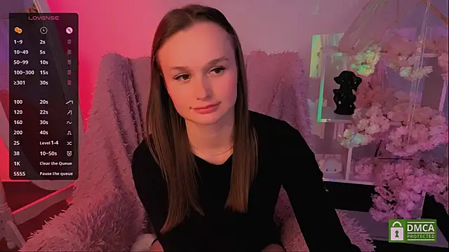 Lara Vest online show from September 26, 2025, 2:02 pm