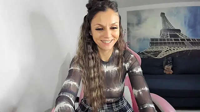 Snapshot of RheaEtthan chatting on February 15, 2026, 11:36 pm RheaEtthan online show from February 15, 2026, 11:36 pm