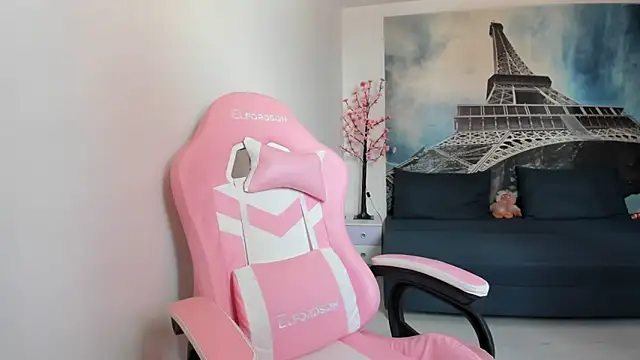 RheaEtthan online show from April 18, 2026, 11:12 am