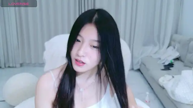 Snapshot of rainybb chatting on October 15, 2025, 11:18 am rainybb online show from October 15, 2025, 11:18 am