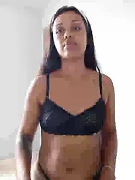 indiazinhabella27 online show from February 21, 2026, 3:25 pm