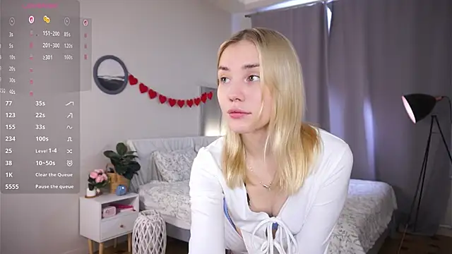 LilianBenskin online show from March 4, 2026, 6:21 am